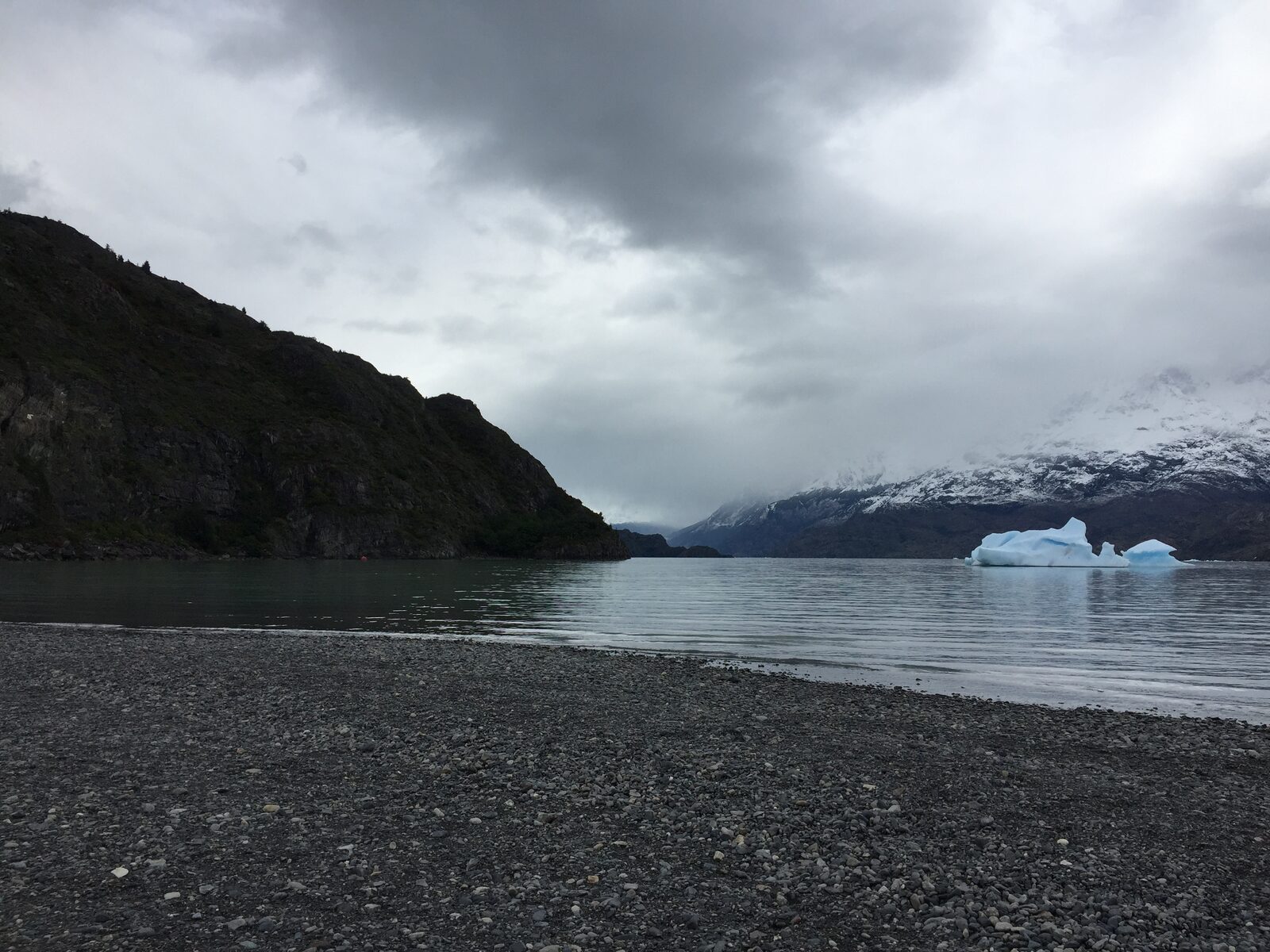 Iceberg en la playa
